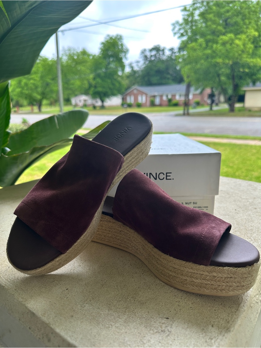 Vince Wine Suede Solana Slides Sz 8.5 Like New